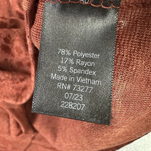 Simply Vera Vera Wang Shirt Women XS Rust Textured Crewneck Top Soft Stretch New - Picture 5 of 10